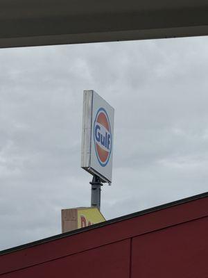 New Freeway sign visible from I-5