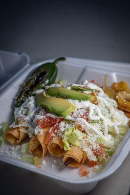 Taquitos dorados