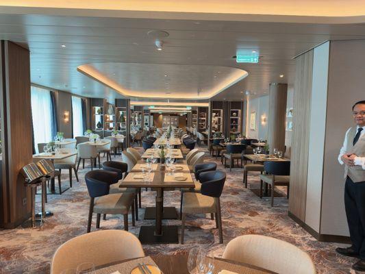 The SALT Kitchen restaurant. Elegant yet casual and understated like the ship itself.