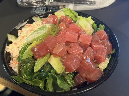 Tuna poke bowl