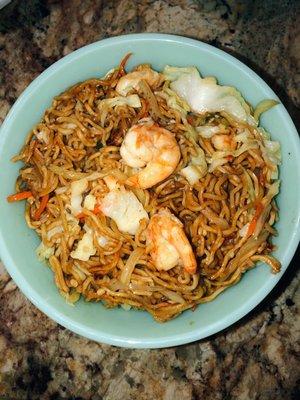 To Go | Shrimp Low Mein