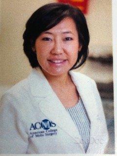 Dr Elisa Yoo