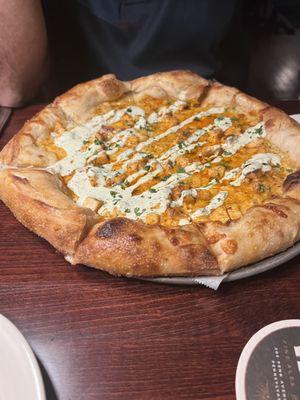 Buffalo wing pizza