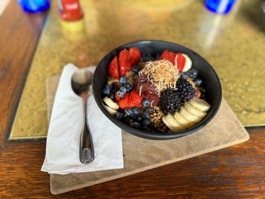 açaí bowl - delicious