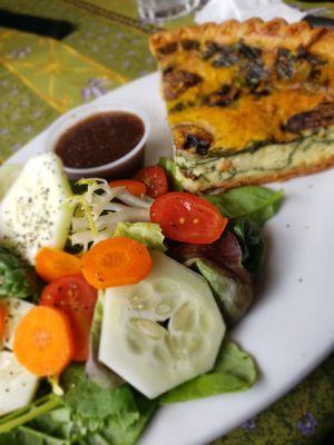 Spinach and mushroom quiche and house salad