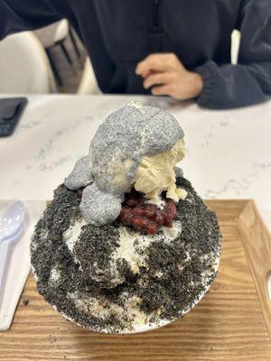 Black sesame shaved ice cream