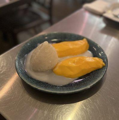 Sweet Sticky Rice with Mango