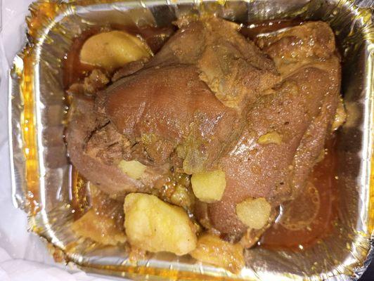 Brown stew chicken