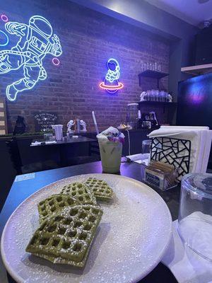 Matcha latte & Matcha waffle