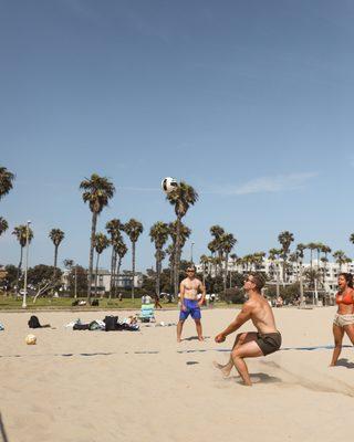 Santa Monica Beach Volleyball - offers 3 different levels of classes. Beginners (no experience needed), intermediate, and advanced.