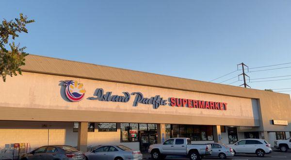 Island Pacific Supermarket