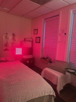 Treatment room with red light therapy included!