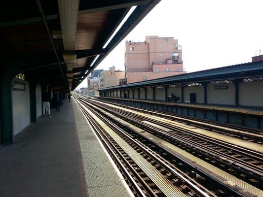 Lorimer street subway station