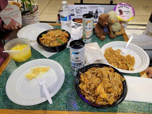 Chow fun, fried rice, egg drop soup, with duck and bear.