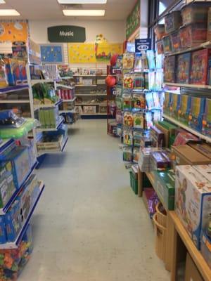 Lakeshore Learning Store of Newton -- 230 Needham Street, Newton           Interior