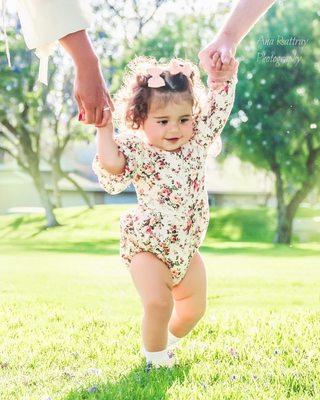 Unforgettable moments... such a sweet cutie!
1st birthday photoshoot, Orange County Photographer,  Ana Rattray.