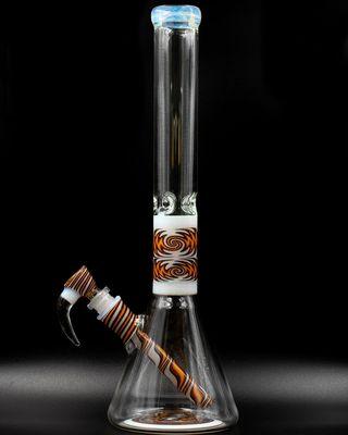 "Simplicity is the ultimate Sophistication" That beauty from @augyglass worked section, joint, stem & base!