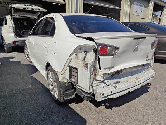 2011Mitsubishi Lancer rear end collision