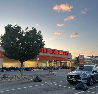 Sunset over Home Depot 05.26.23