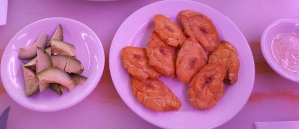 avocado & fried plantains