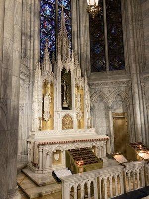 Side altar