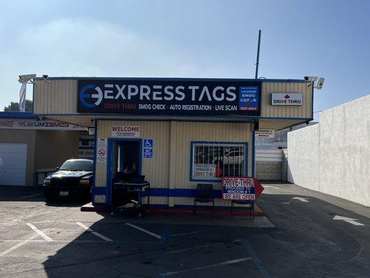 Express Tags Store Font