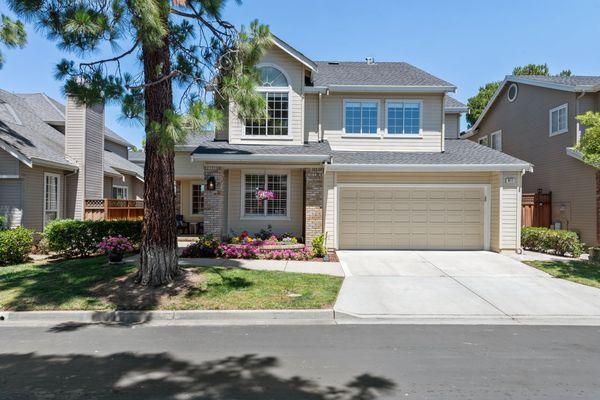 Redwood Shores beautifully updated charmer.