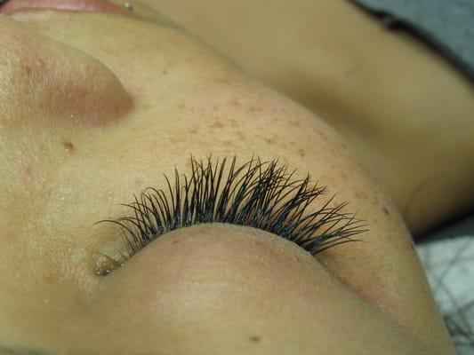 extension done by Joanna (Certified Licensed Esthetician)