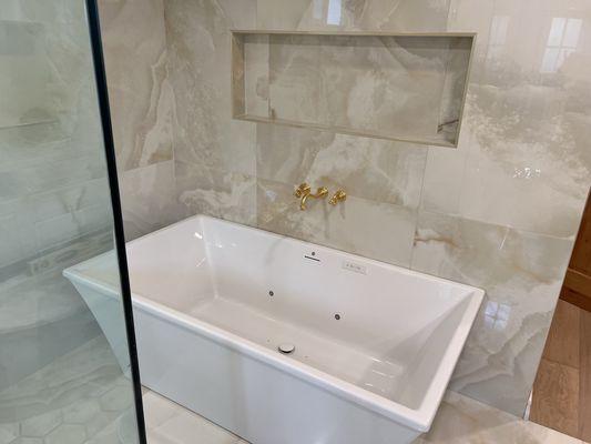 Modern Contemporary Master Bath Tub