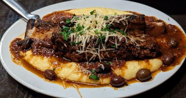 Short ribs on a bed of polenta (aka Italian grits)