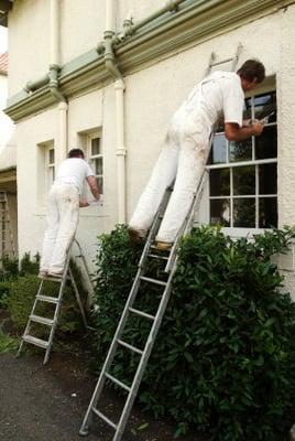 Professional contractors use our Life Cycle paint to cut cost up to 50%