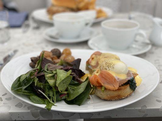 Salmon Benedict