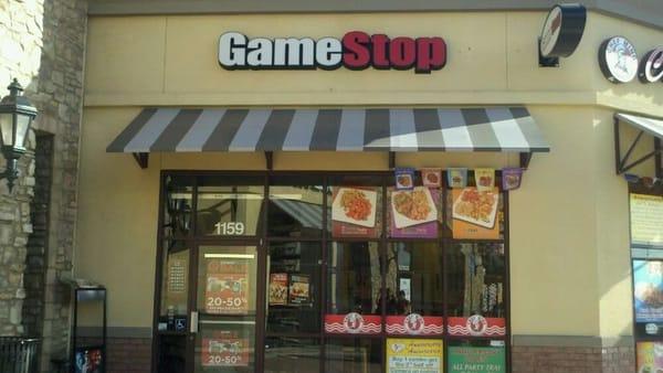 Store front of Game Stop