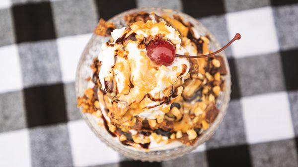 Snickers Sundae