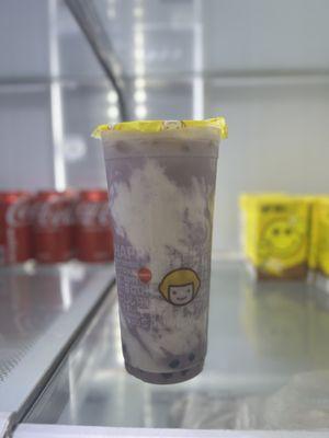 ube milk tea with taro puff cream！