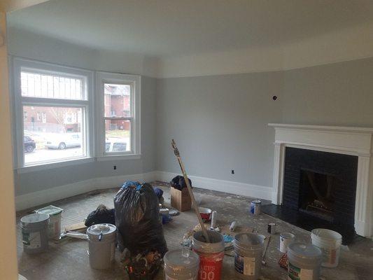 Living room: Walls, Ceiling, Trim