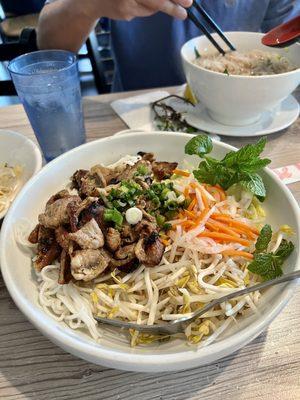 Bun thit nuong with pork