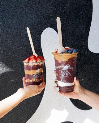 Double trouble!What would you layer your OAKBERRY açaí bowl with? #thesuperfood