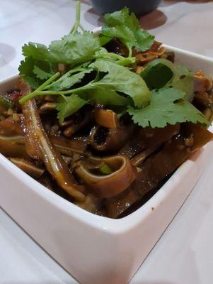 Cold braised pig ears