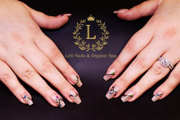 Your Nails, Your Style! Custom nail art that reflects your personality and keeps you looking fabulous. Reserve your spot today! 
------