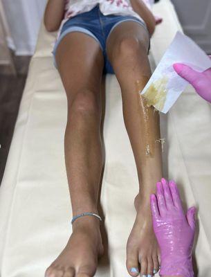 Swipe to see the different stages of a leg wax 

https://www.instagram.com/p/CtRZ3ogLagd/