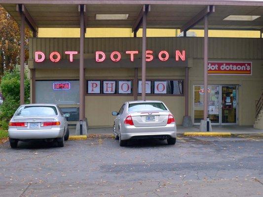 Welcome to Dot Dotson's!