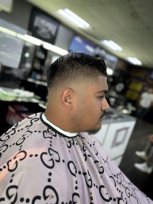 Men's Combover and Mid Fade Haircut: Gentleman Haircut