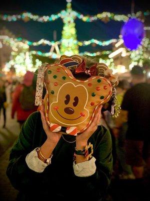 Obsessed with this Gingerbread Mickey bag.