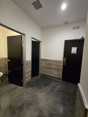 Women's Restroom at Sola Salons in Murrieta, CA