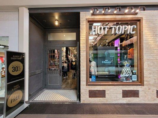 Hot Topic