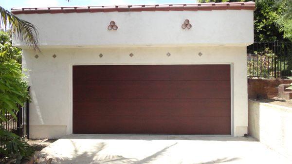 FLUSH DESIGN GARAGE DOOR WITH WOOD-LIKE COLOR