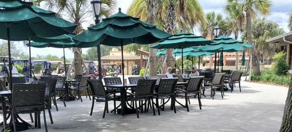 Patio/outdoor seating