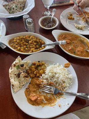 The food at Handi is absolutely delicious! Savory, full of flavor. Our favorite is the chicken tikka masala.