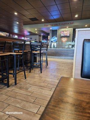 Super clean dining area and the air conditioner is on high